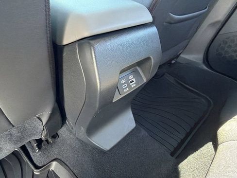 Used 2024 Subaru Crosstrek 2.0i Premium AWD/4WD image 17