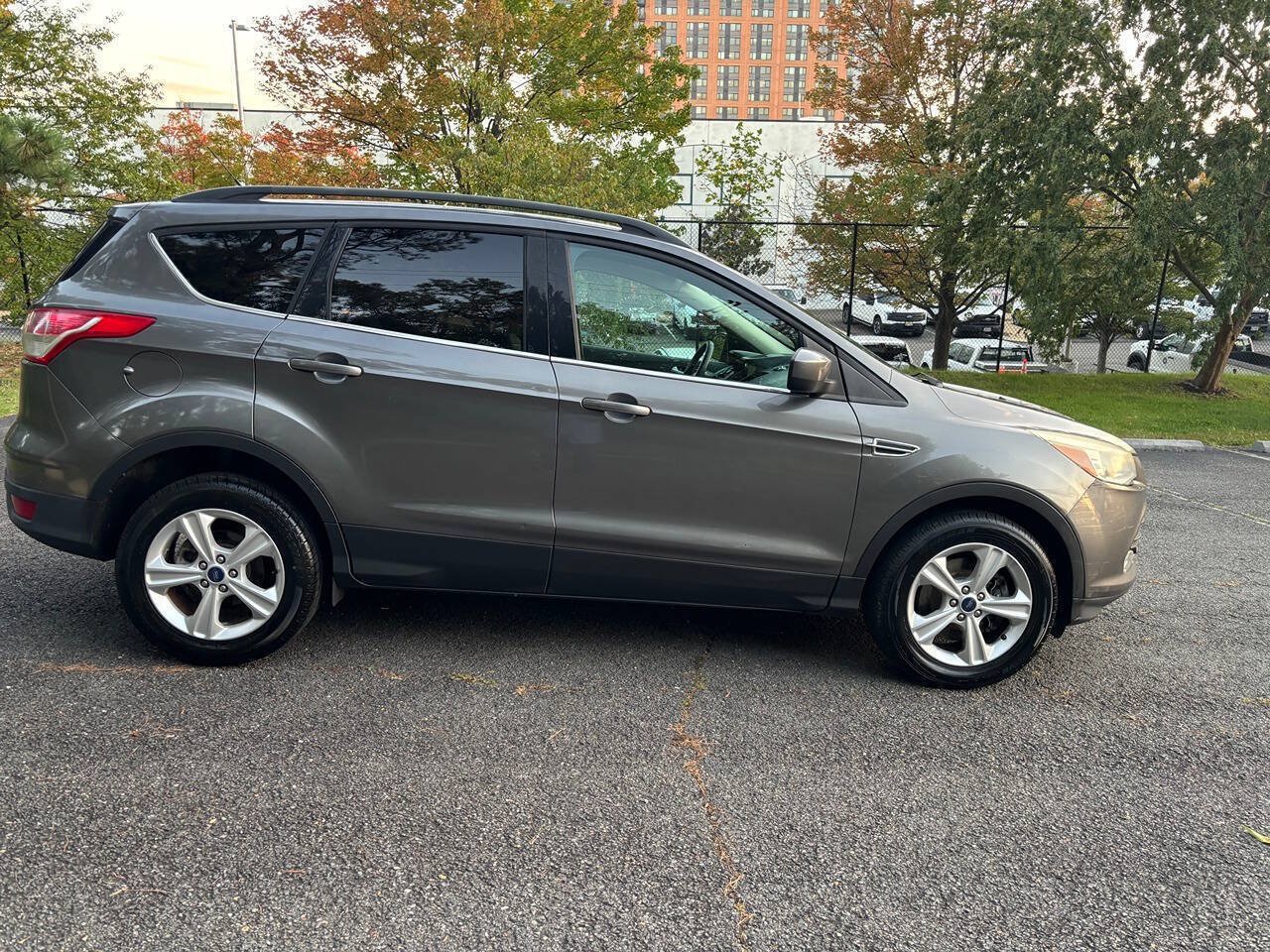 Used 2014 Ford Escape SE w/ Equipment Group 201A AWD/4WD image 24