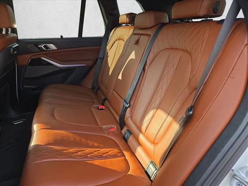 Used 2021 BMW X5 xDrive40i w/ M Sport Package image 20