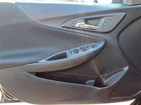 Used 2024 Chevrolet Malibu LT image 14