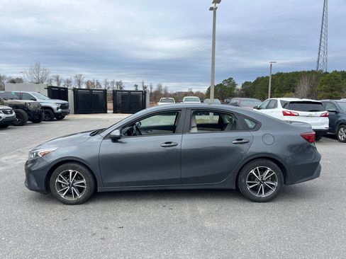 Used 2022 Kia Forte LXS w/ LXS Technology Package image 6