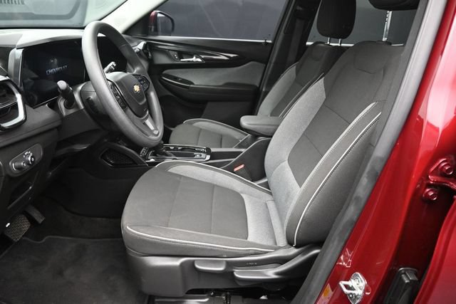 Used 2024 Chevrolet TrailBlazer LT w/ Driver Confidence Package FWD image 12