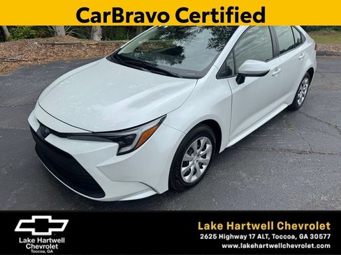 Used 2024 Toyota Corolla LE FWD image 1