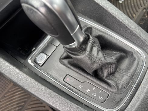 Used 2018 Volkswagen Jetta SE FWD image 24