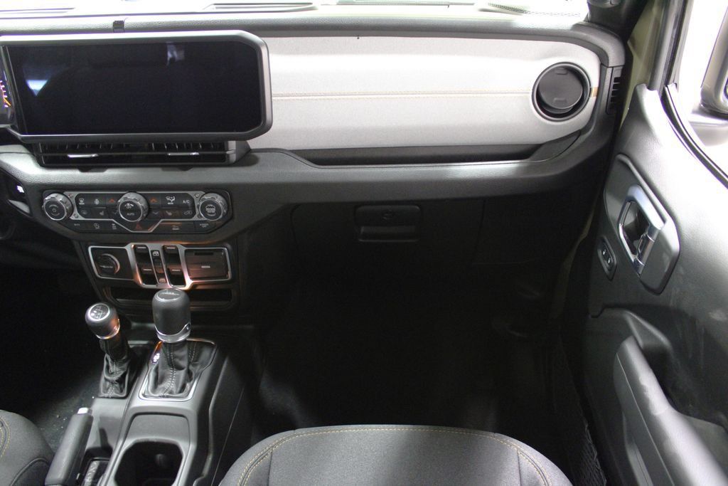 New 2026 Jeep Gladiator Sport AWD/4WD image 27