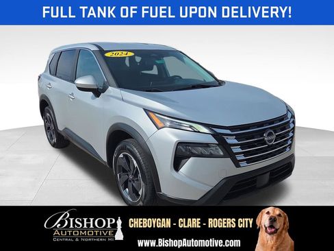 Used 2024 Nissan Rogue SV AWD/4WD image 2