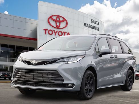 New 2026 Toyota Sienna XLE Woodland Edition AWD/4WD image 1