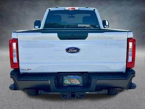Used 2025 Ford F250 XL AWD/4WD image 6