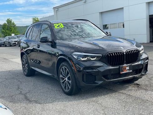 Used 2023 BMW X5 xDrive40i w/ M Sport Package AWD/4WD image 3