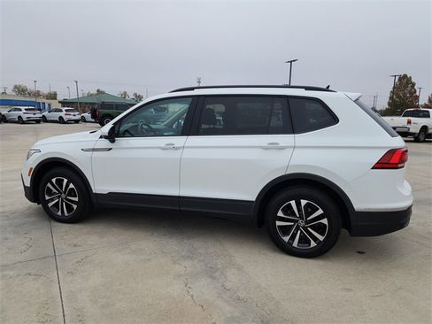 Certified 2024 Volkswagen Tiguan S image 5