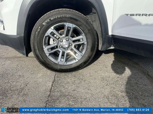 Used 2025 GMC Terrain Elevation image 10