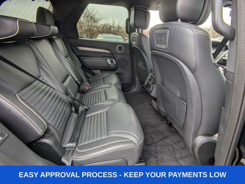 Used 2022 Land Rover Discovery S R-Dynamic image 15
