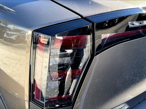 Used 2025 Nissan Kicks SR image 41