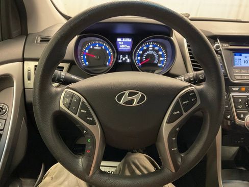 Used 2016 Hyundai Elantra GT FWD image 13