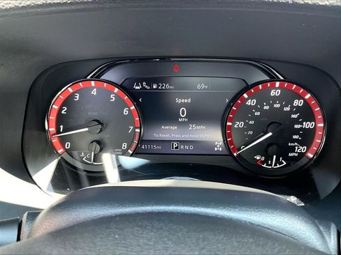 Used 2023 Nissan Frontier PRO-4X w/ Technology Package AWD/4WD image 24
