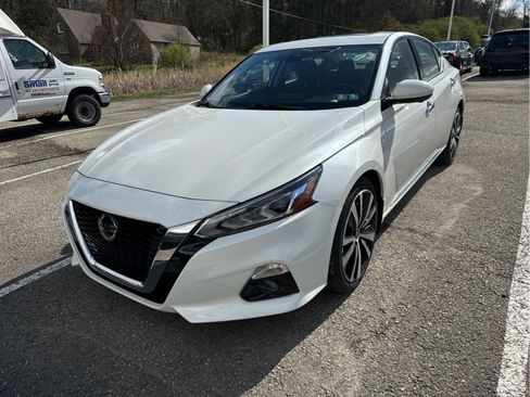 Used 2020 Nissan Altima 2.5 Platinum image 1