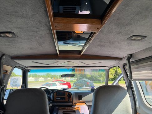 Used 1994 Ford E-150 and Econoline 150 RWD image 8