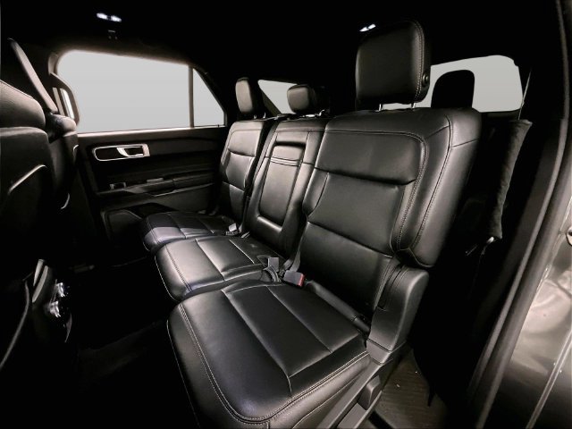 Used 2020 Ford Explorer XLT w/ Equipment Group 202A AWD/4WD image 25