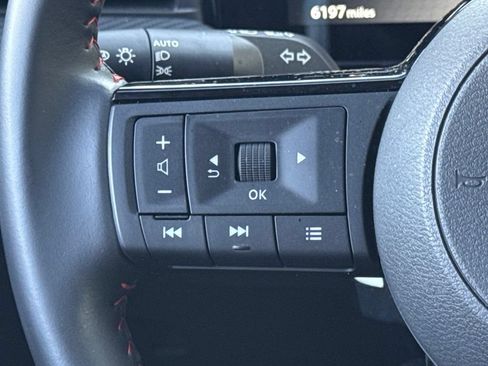 Certified 2025 Nissan Kicks SR FWD image 15