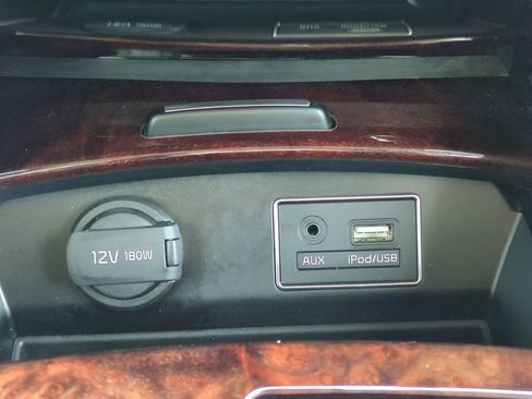 Used 2015 Kia K900 Luxury image 31