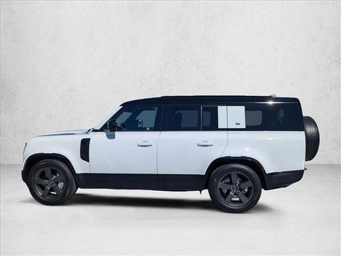 Certified 2023 Land Rover Defender 130 X-Dynamic SE image 9