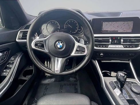 Used 2020 BMW 330i Sedan w/ M Sport Package RWD image 5