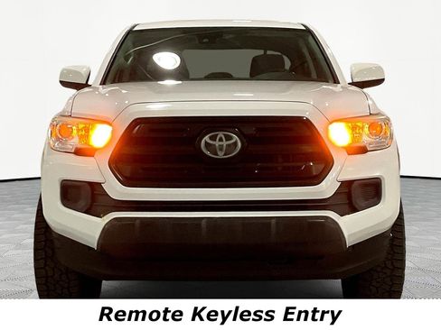 Used 2018 Toyota Tacoma SR RWD image 2