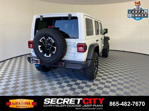 Used 2024 Jeep Wrangler Unlimited Rubicon 4xe w/ Technology Group AWD/4WD image 7