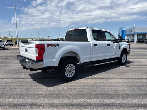 Used 2019 Ford F250 XLT w/ XLT Value Package image 5