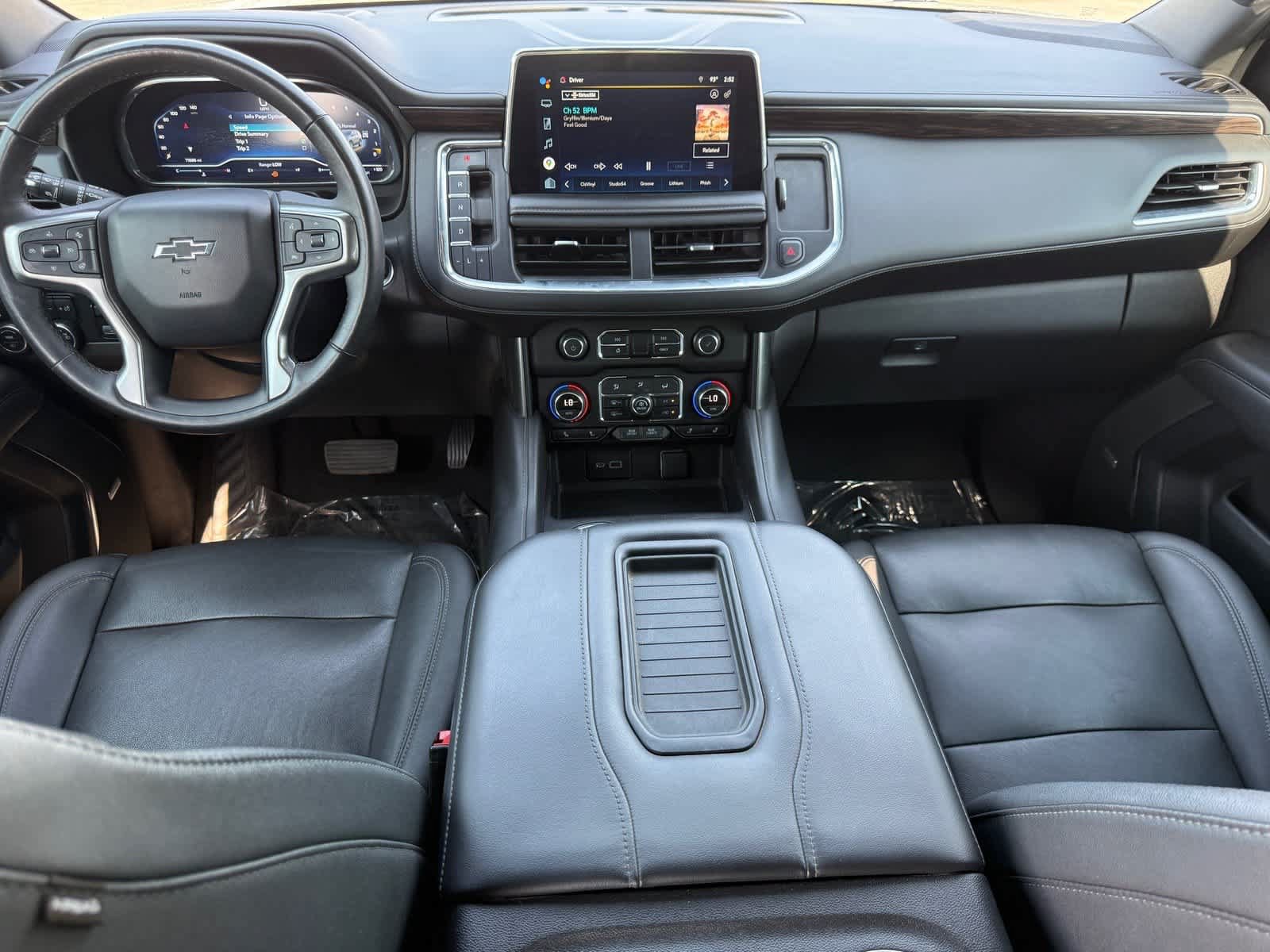 Used 2022 Chevrolet Suburban Z71 w/ Z71 Off-Road Package AWD/4WD image 27