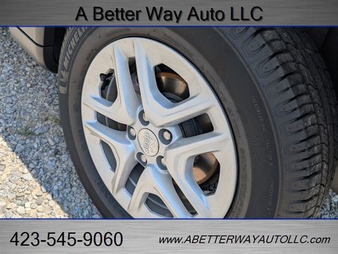 Used 2018 Jeep Compass Sport w/ Tech Group FWD image 19