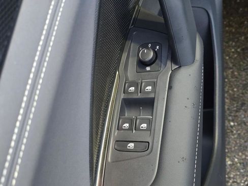 New 2026 Volkswagen Tiguan SE image 21