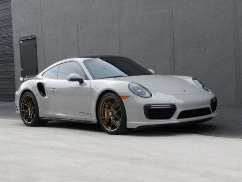 Used 2018 Porsche 911 Turbo S image 2