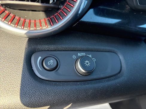 Used 2024 Chevrolet Trax RS w/ Driver Confidence Package image 19