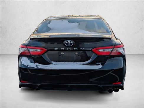 Certified 2018 Toyota Camry SE image 6