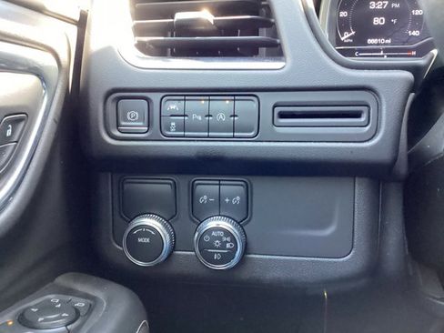 Used 2023 GMC Yukon SLT image 27