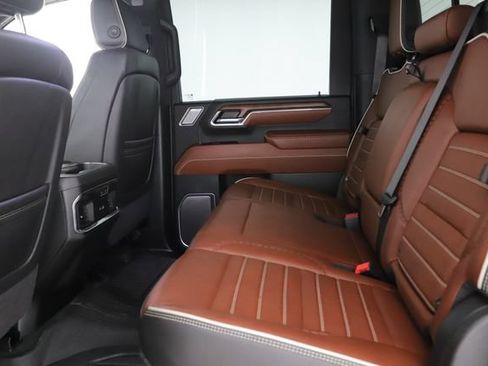 Used 2024 GMC Sierra 2500 Denali Ultimate AWD/4WD image 30