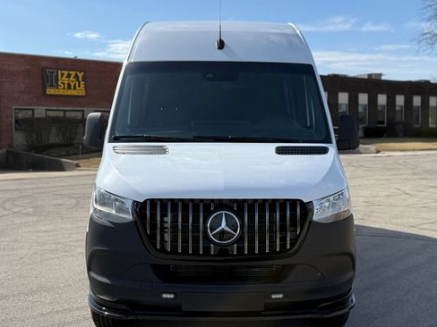 Used 2020 Mercedes-Benz Sprinter 2500 w/ Comfort Plus Package image 2