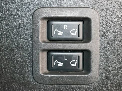 Used 2017 INFINITI QX80 4WD w/ Deluxe Technology Package image 16