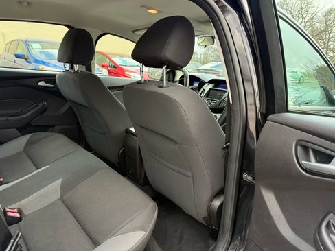Used 2013 Ford Focus SE image 16