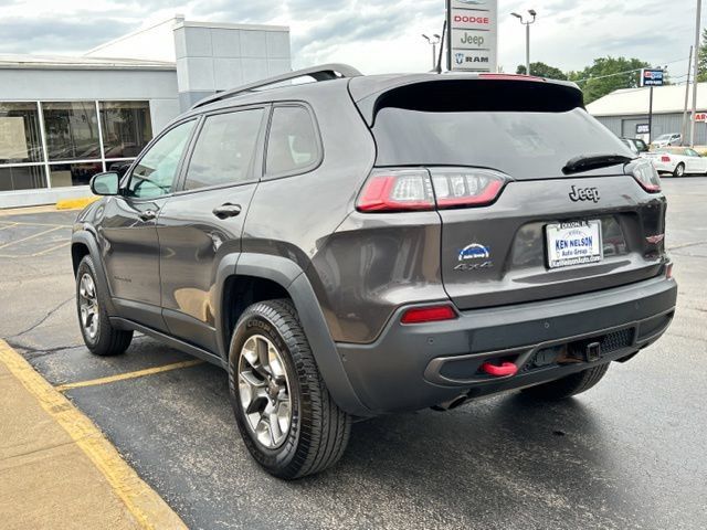 Used 2019 Jeep Cherokee Trailhawk AWD/4WD image 7