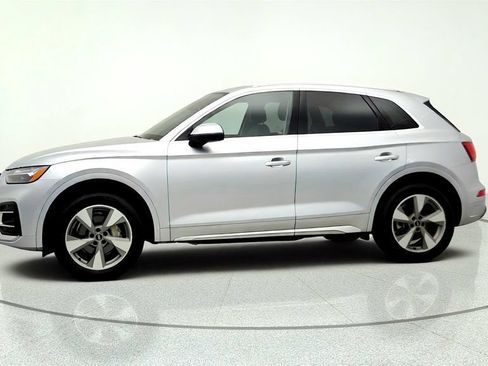 Used 2023 Audi Q5 2.0T Premium Plus w/ Premium Plus Package AWD/4WD image 8
