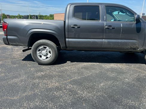 Used 2023 Toyota Tacoma SR AWD/4WD image 9