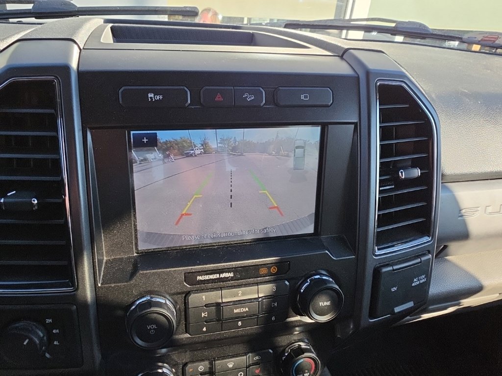 Used 2021 Ford F250 XLT w/ XLT Premium Package AWD/4WD image 18