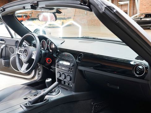 Used 2007 MAZDA MX-5 Miata Grand Touring w/ Premium Pkg RWD image 51