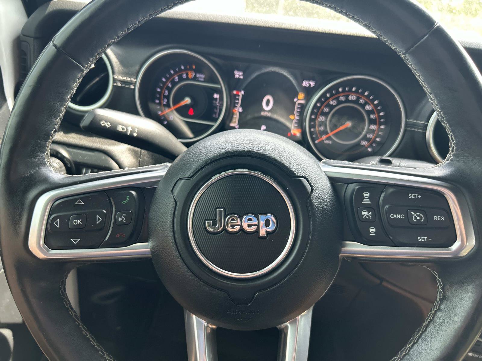 Used 2019 Jeep Wrangler Unlimited Sahara AWD/4WD image 40