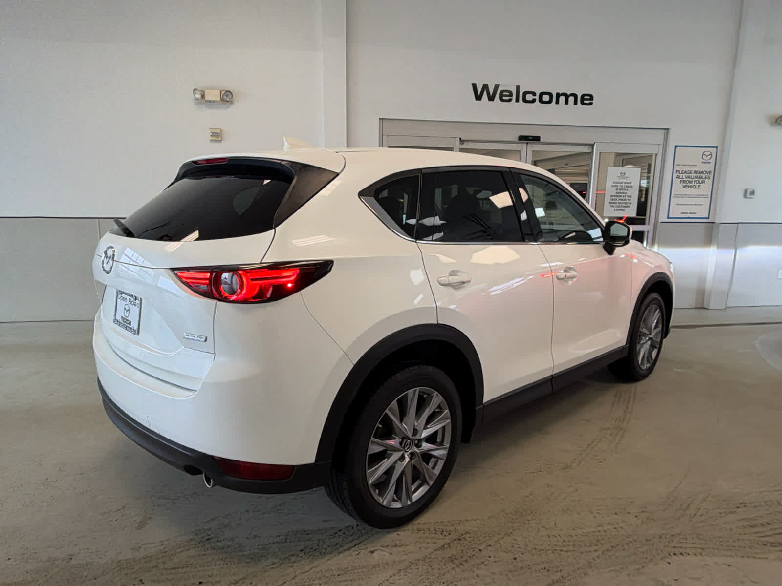 Used 2019 MAZDA CX-5 Grand Touring AWD/4WD image 5