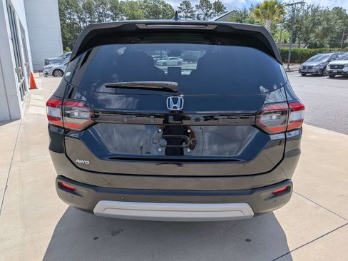 Certified 2025 Honda Pilot EX-L image 10