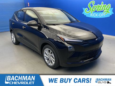 New 2027 Chevrolet Bolt LT w/ Comfort Package FWD image 1