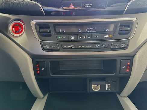 Used 2021 Honda Pilot EX image 15